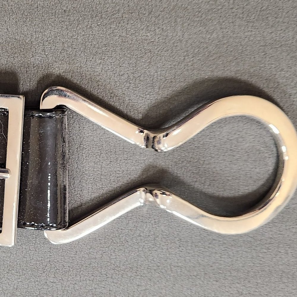 Suzi Roher patent leather/elastic belt